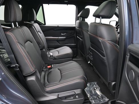 New 2026 Honda Pilot TrailSport image 40