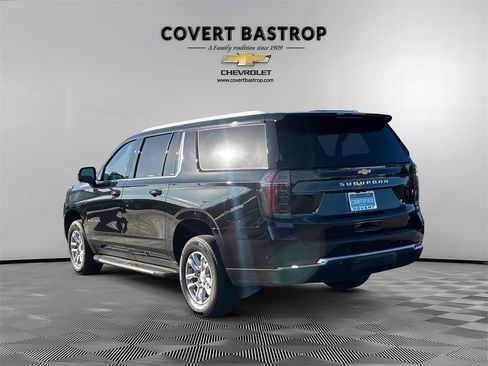 Used 2025 Chevrolet Suburban LS image 5