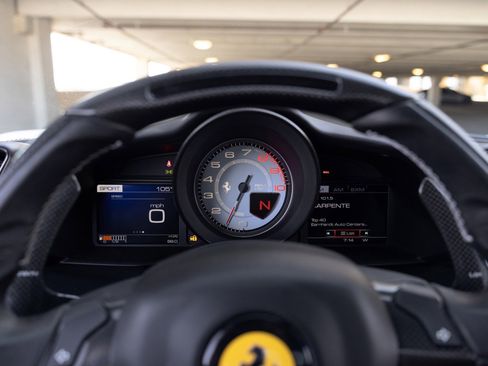 Used 2018 Ferrari 488 GTB RWD image 43