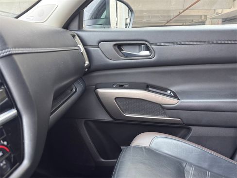 Used 2023 Nissan Pathfinder Platinum w/ Lighting Package (N92) image 25