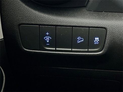 Used 2023 Hyundai Kona SEL image 10