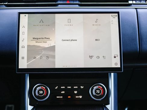 Used 2023 Land Rover Range Rover SE image 13