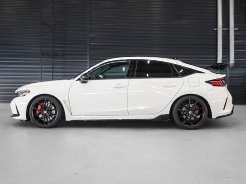 Used 2025 Honda Civic Type R image 13