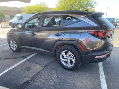 Used 2024 Hyundai Tucson SEL FWD image 2