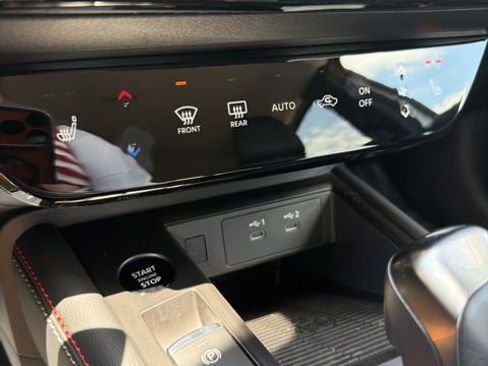 Used 2026 Nissan Kicks SR w/ Cold Weather Package AWD/4WD image 18