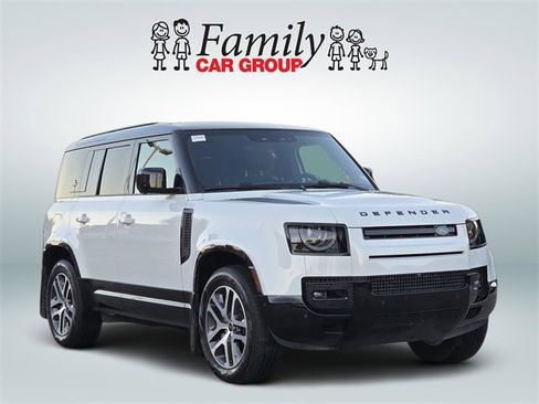 Used 2024 Land Rover Defender 110 X-Dynamic SE image 2