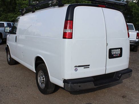 Used 2015 Chevrolet Express 3500 RWD image 7