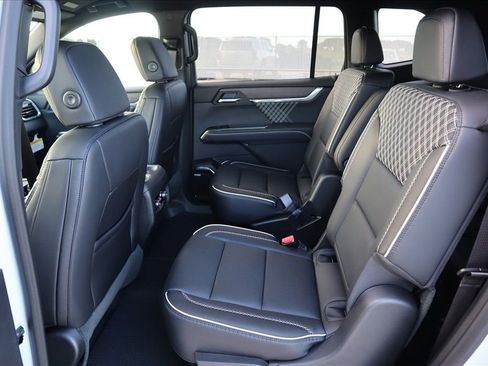 New 2026 GMC Acadia Denali w/ Super Cruise Package image 8