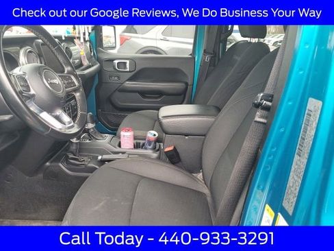 Used 2020 Jeep Wrangler Unlimited Sahara image 13