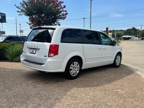Used 2014 Dodge Grand Caravan SE w/ Quick Order Package 29E SE FWD image 8