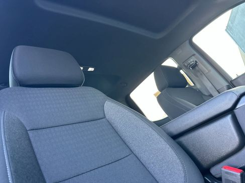 Used 2023 Chevrolet Silverado 1500 Custom image 16