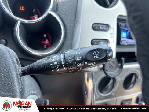 Used 2008 Pontiac Vibe w/ Sun And Sound Package FWD image 27