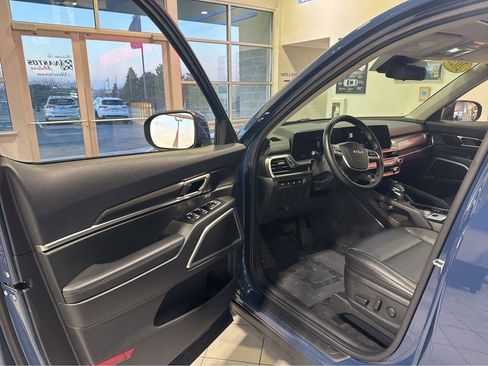 Used 2025 Kia Telluride S image 15