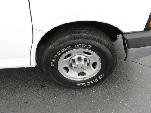 Used 2014 Chevrolet Express 2500 Extended RWD image 44