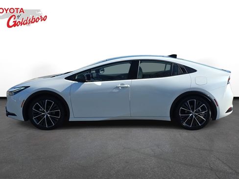 Used 2024 Toyota Prius LE image 8
