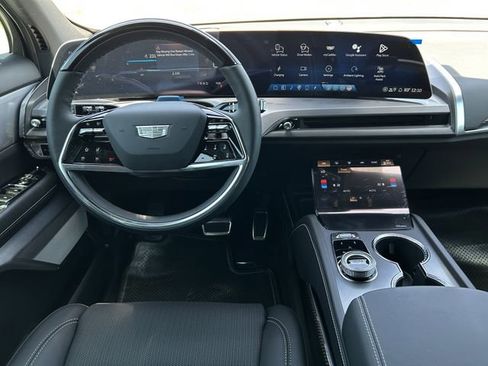 New 2026 Cadillac Vistiq Sport AWD/4WD image 12