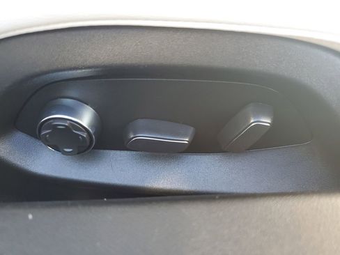 Used 2024 Chevrolet Corvette Stingray Premium Conv w/ Z51 Performance Package image 19