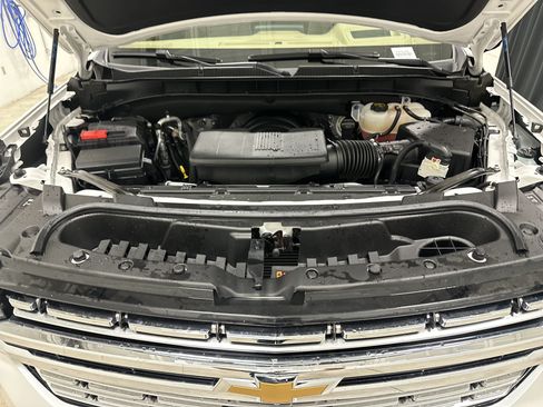Used 2024 Chevrolet Tahoe Premier w/ Premium Package AWD/4WD image 35