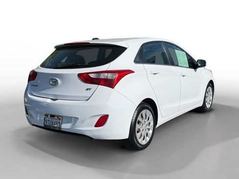 Used 2016 Hyundai Elantra GT FWD image 5