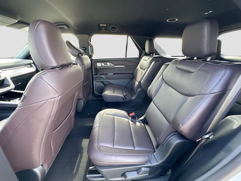 New 2026 Ford Explorer Platinum RWD image 17