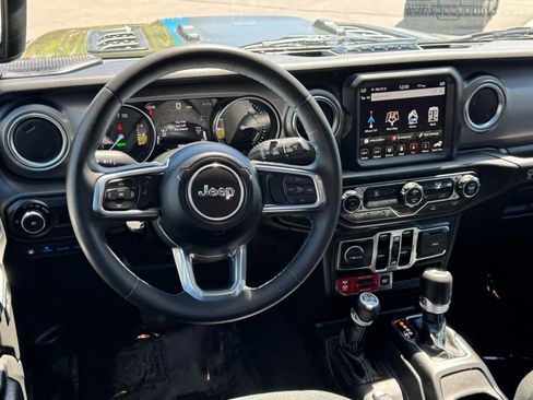 Used 2023 Jeep Wrangler Unlimited Rubicon 4xe AWD/4WD image 22