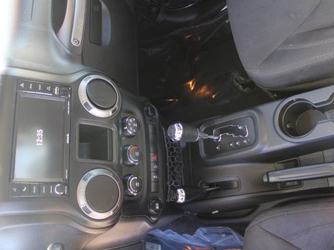 Used 2014 Jeep Wrangler Sport image 12