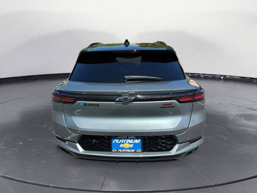 Used 2024 Chevrolet Equinox EV RS FWD image 6