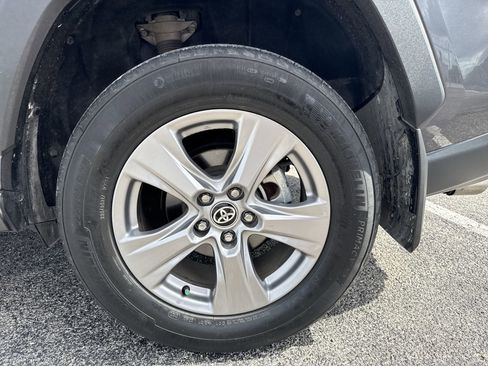 Certified 2023 Toyota RAV4 XLE AWD/4WD image 18