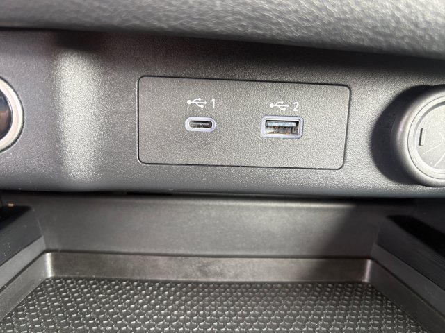 Used 2023 Nissan Rogue SV AWD/4WD image 17