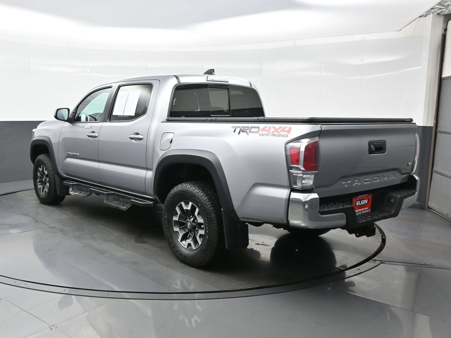 Used 2020 Toyota Tacoma TRD Off-Road AWD/4WD image 4