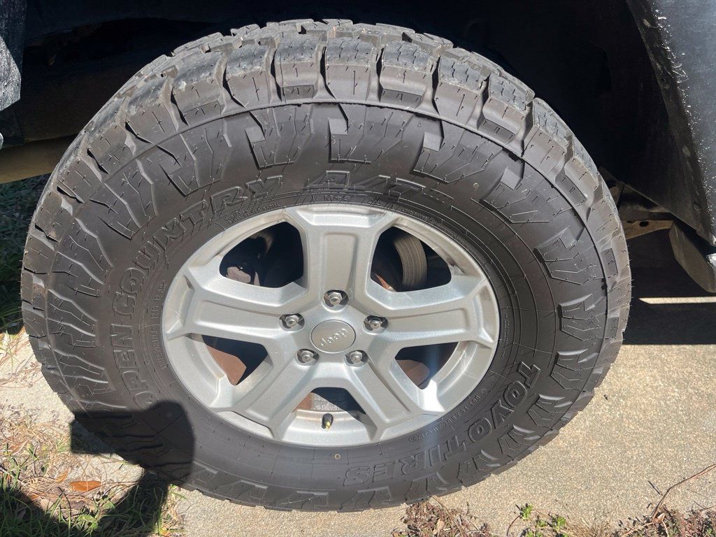 Used 2010 Jeep Wrangler Sport AWD/4WD image 8