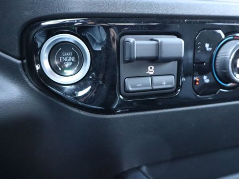 Used 2023 Chevrolet Silverado 1500 RST w/ Z71 Off-Road Package image 12