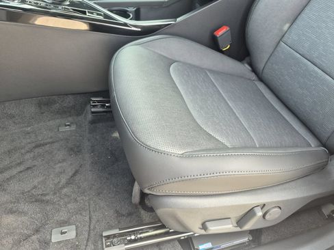 New 2026 Kia Niro Wave w/ Wave Preserve Package FWD image 11