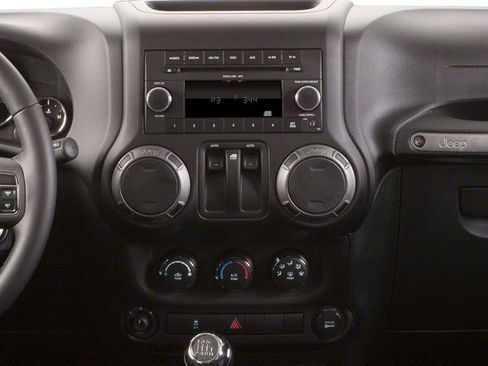Used 2010 Jeep Wrangler Sahara AWD/4WD image 14