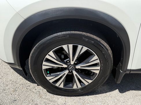 Certified 2023 Nissan Rogue SV w/ SV Premium B Package FWD image 21