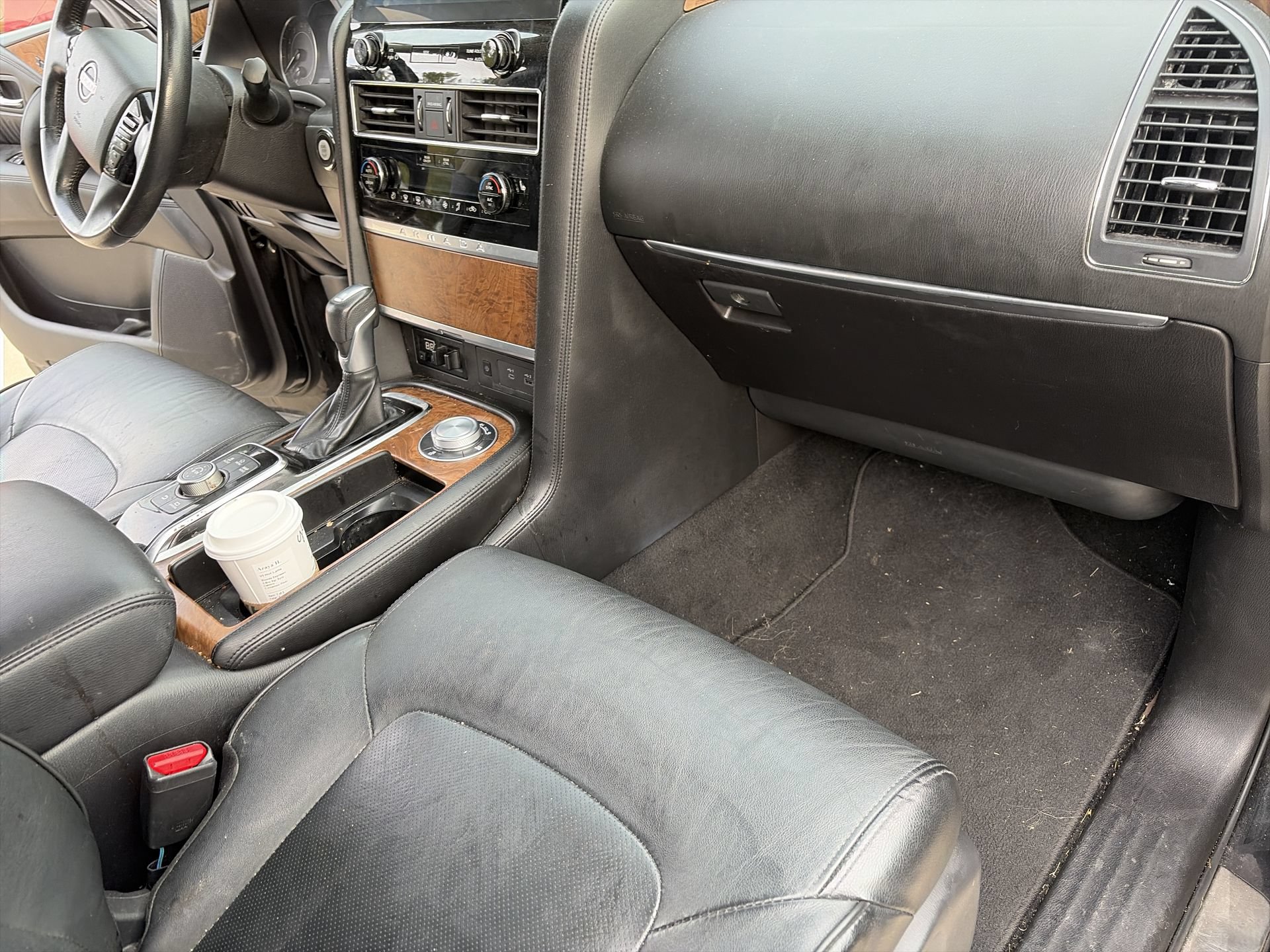 Used 2022 Nissan Armada SL w/ Captain's Chairs Package AWD/4WD image 31