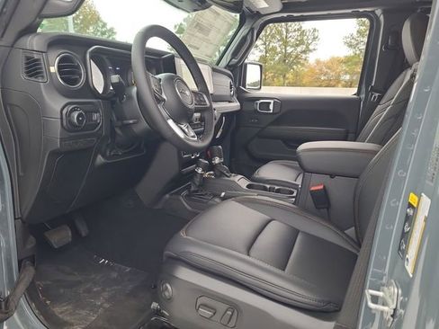 New 2026 Jeep Wrangler Unlimited Sahara AWD/4WD image 5