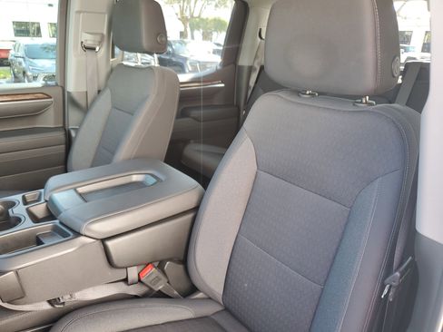 Used 2025 GMC Sierra 1500 Elevation image 18