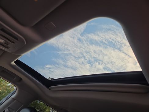 Certified 2022 Toyota Highlander XLE image 27