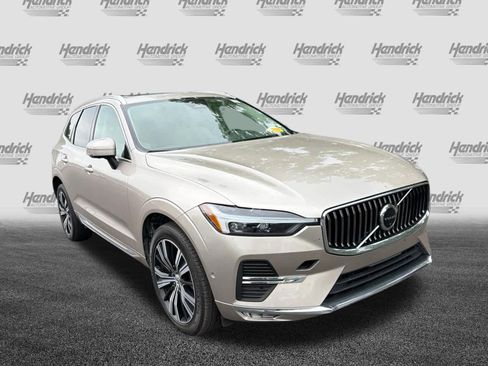 Used 2023 Volvo XC60 B5 Plus AWD/4WD image 2