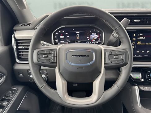 Used 2025 GMC Sierra 2500 Denali image 15