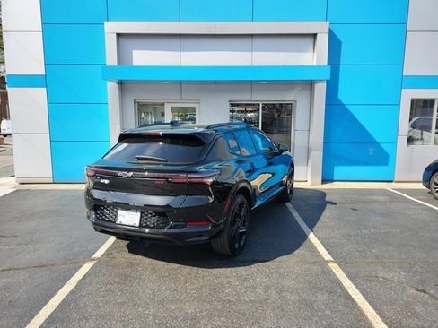 Used 2024 Chevrolet Equinox EV RS image 5