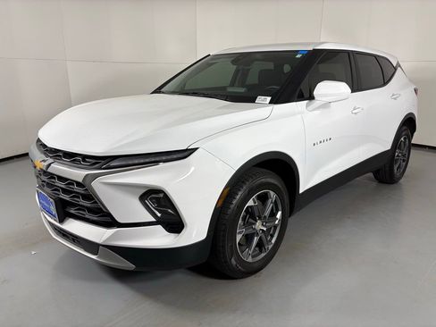 Used 2025 Chevrolet Blazer LT image 5