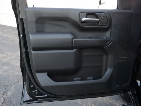 New 2025 Chevrolet Silverado 1500 Custom image 21