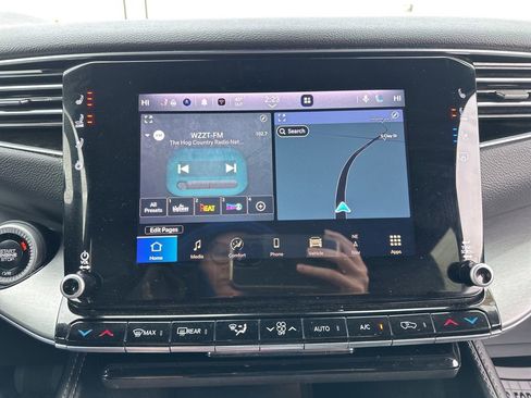 Used 2024 Jeep Wagoneer Series II AWD/4WD image 9