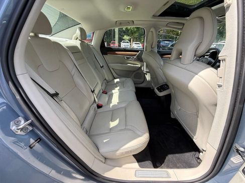 Used 2017 Volvo S90 T6 Inscription w/ Vision Package AWD/4WD image 32