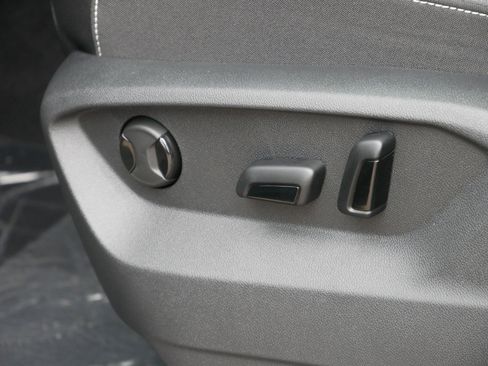 New 2026 Volkswagen Atlas SE image 6