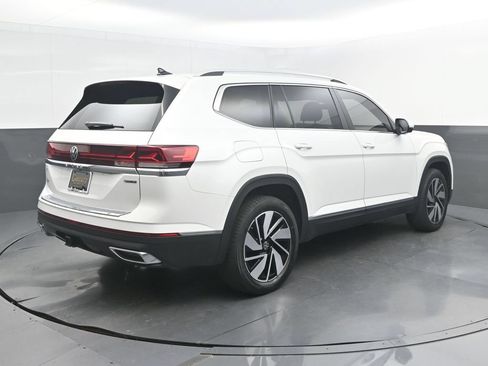 Used 2024 Volkswagen Atlas SEL AWD/4WD image 7