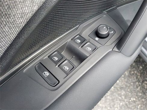 Certified 2025 Volkswagen Tiguan S image 13