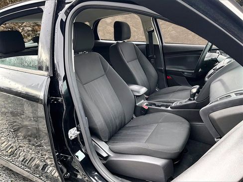 Used 2016 Ford Focus SE image 7